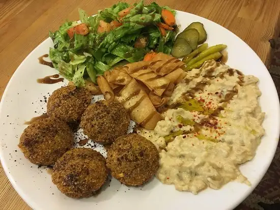 Felafel Köy'nin yemek ve ambiyans fotoğrafları 7