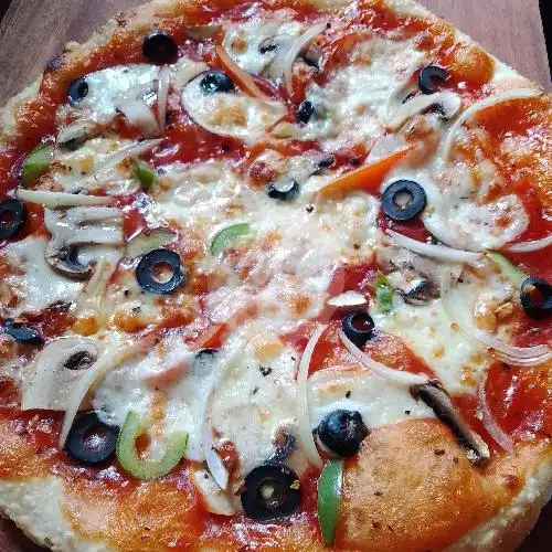 Gambar Makanan Rossari Pizza, Veteran 15