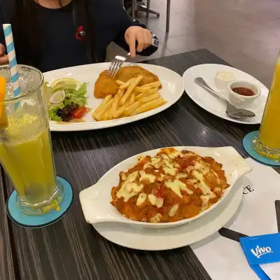 Vivo American Pizza & Panini