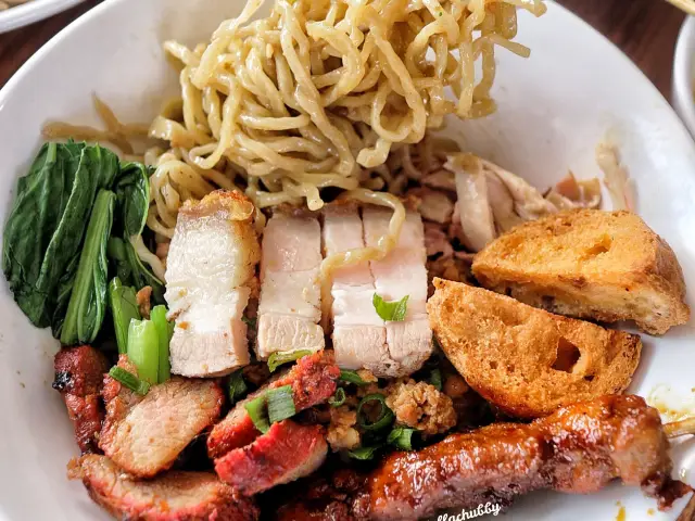 Gambar Makanan Huang Noodle Bar 12