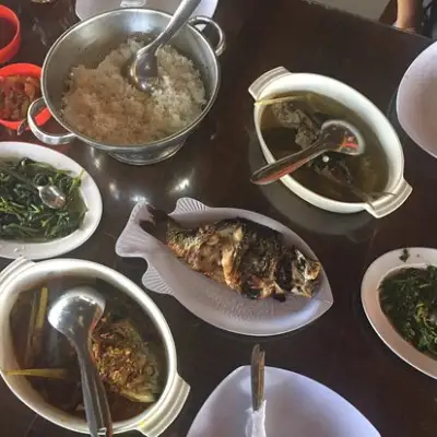 Bambuden Sario Seafood Restaurant