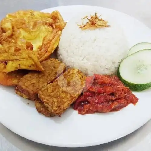 Gambar Makanan Spesial Ayam Goreng Kemiri, Sidorejo 13