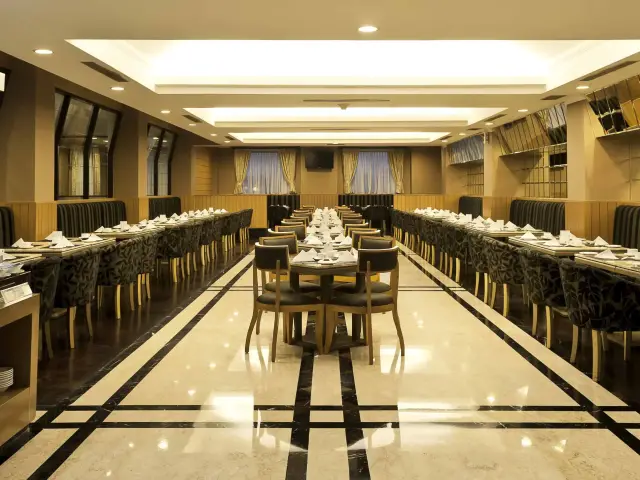 Gambar Makanan The Galley - Royal Kuningan Hotel 5