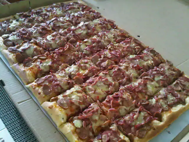 Gambar Makanan Henk's Pizza 7