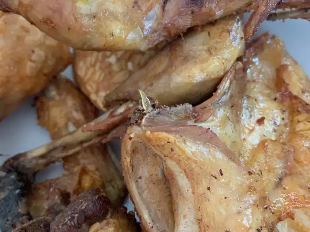 Gambar Makanan Ayam Goreng Bu Toha 2