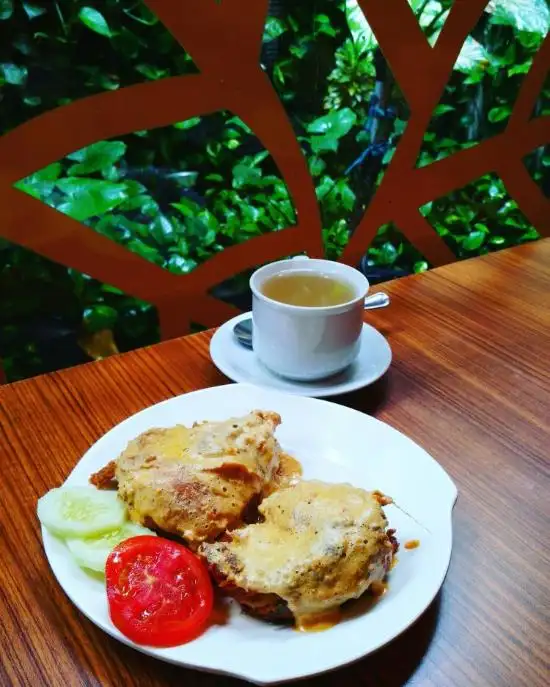 Gambar Makanan Ayam Tulang Lunak Malioboro 13