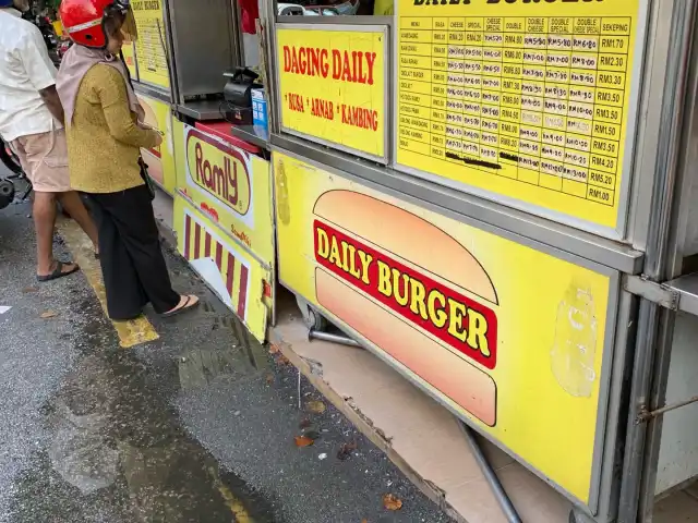 Daily Burger (7 Eleven) Food Photo 12