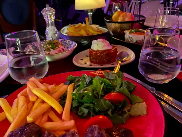 The Brasserie Restaurant Hilton İstanbul Kozyatağı'nin yemek ve ambiyans fotoğrafları 4