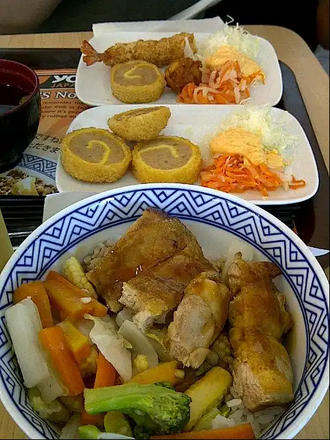 Gambar Makanan Yoshinoya (吉野家) 6