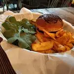 Piper Cub Burger'nin yemek ve ambiyans fotoğrafları 4