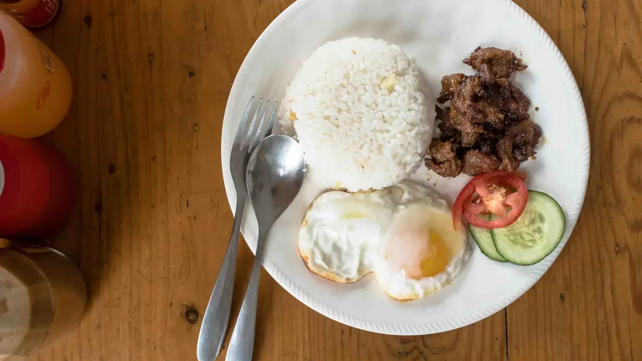 Domeng's Diner - Embarcadero de Legazpi