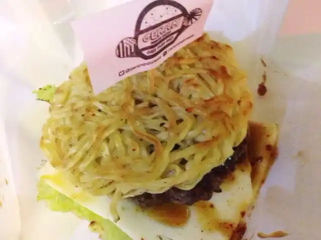 Gambar Makanan Geram Burger Ramen 17