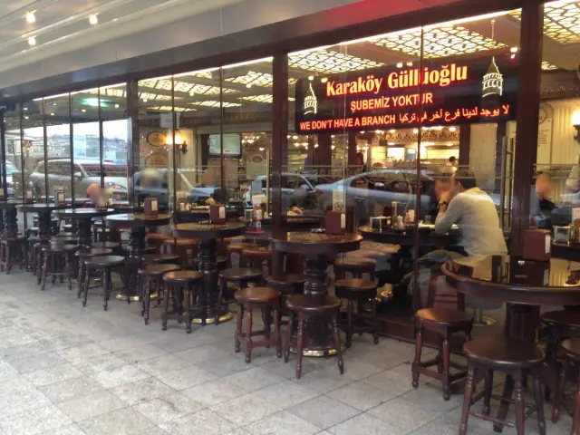 Karaköy Güllüoğlu'nin yemek ve ambiyans fotoğrafları 47