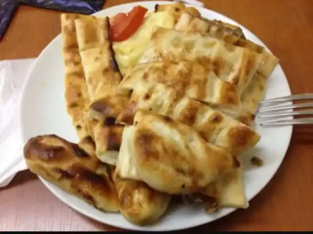 Sarıyer Börek & Pide Salonu'nin yemek ve ambiyans fotoğrafları 4