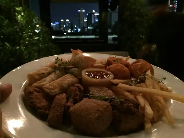 Gambar Makanan BART (Bar at The Rooftop) - Artotel Jakarta 8