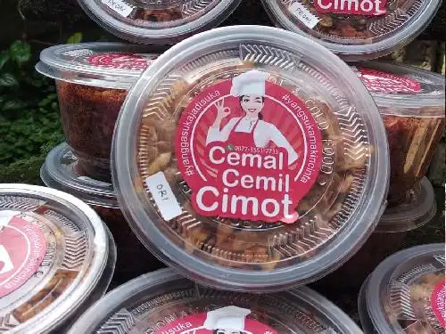 Cemal Cemil Cimot , Margacinta