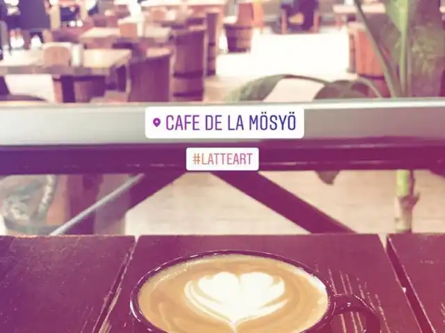 Cafe De La Mösyö'nin yemek ve ambiyans fotoğrafları 19
