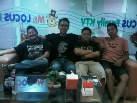 Gambar Makanan Mr. Locus Family KTV 4