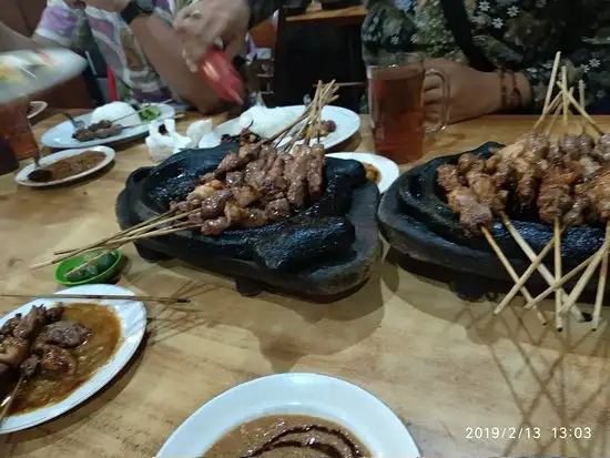 Gambar Makanan Sate & Gule Kambing H.M. Harris 13