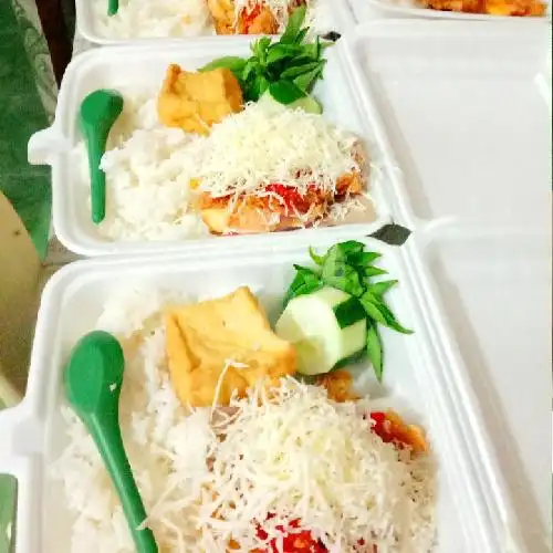 Gambar Makanan Warung Mbok Yem, Karangploso 10