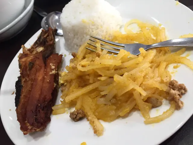 Ninang's Pansit Malabon Food Photo 14