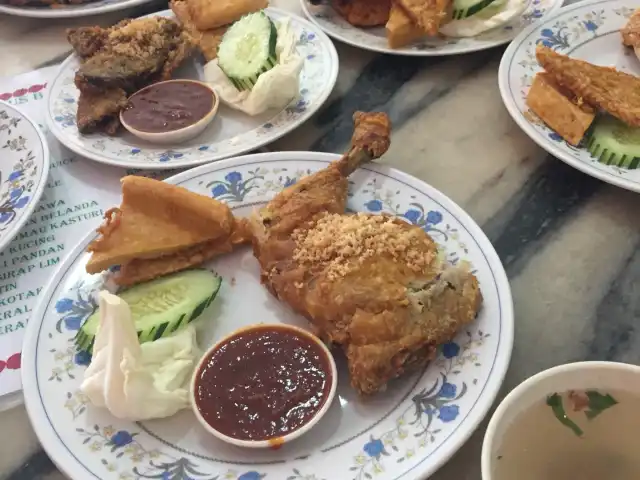 Restoran Ayam Penyet Hj Simpang 3 Food Photo 4