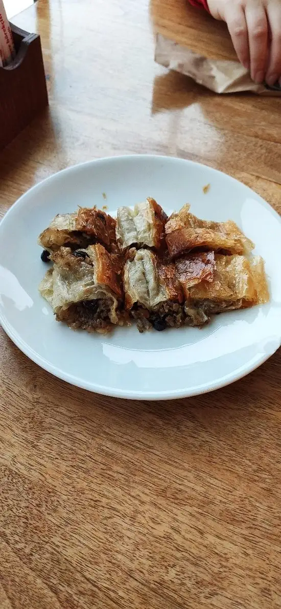 Hsb Sarıyer Börek & Kahvaltı Küçükyalı'nin yemek ve ambiyans fotoğrafları 9