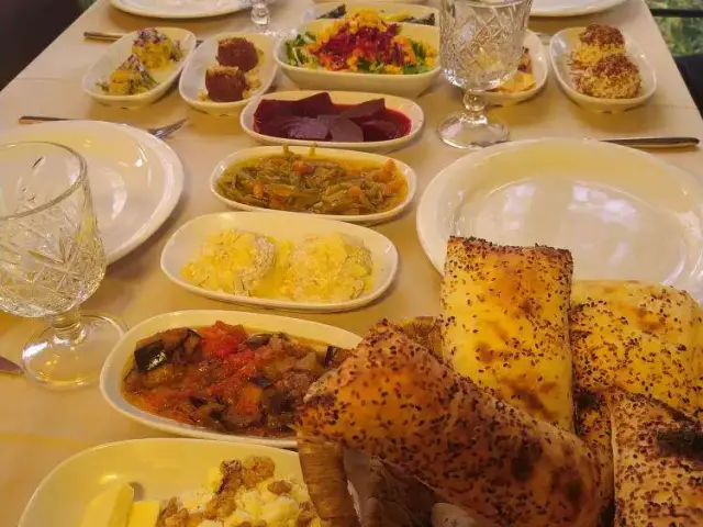 Muazzez Ersoy & Şenol Kolcuoğlu'nin yemek ve ambiyans fotoğrafları 37