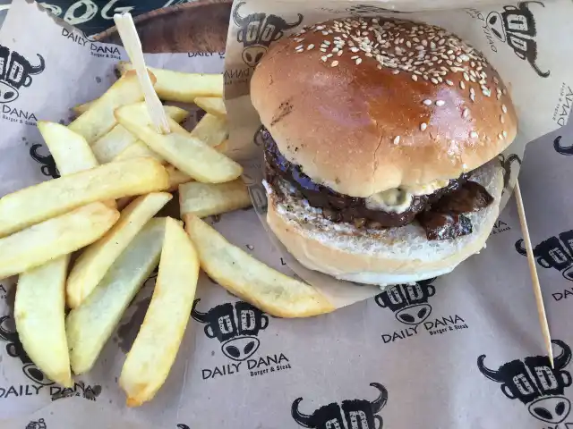 Daily Dana Burger & Steak'nin yemek ve ambiyans fotoğrafları 36