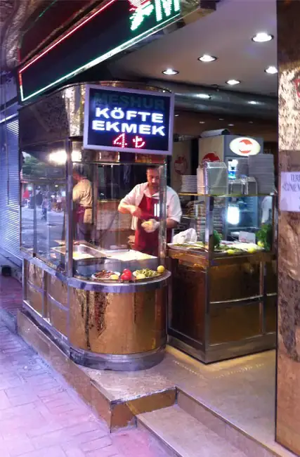 Mirzaloğlu Köfte'nin yemek ve ambiyans fotoğrafları 6