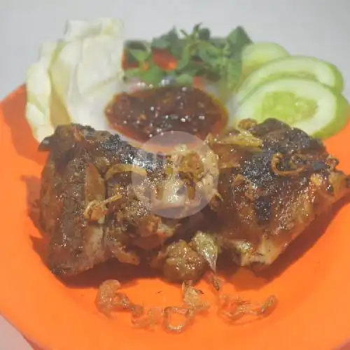 Gambar Makanan Ayam Penyet Ibu Sri, Hos Cokroaminoto 3