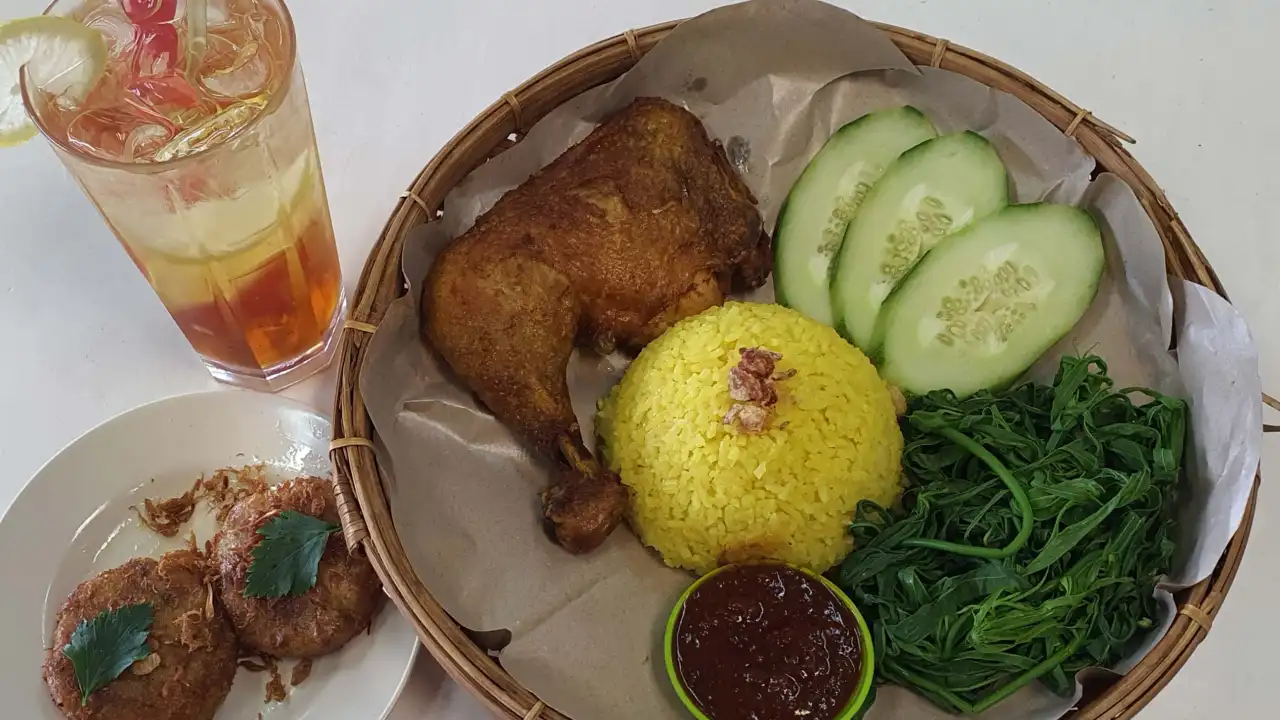 Warung Nasi Kuning (PETRA JAYA)