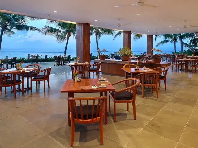 Gambar Makanan Ocean Terrace Restaurant 4