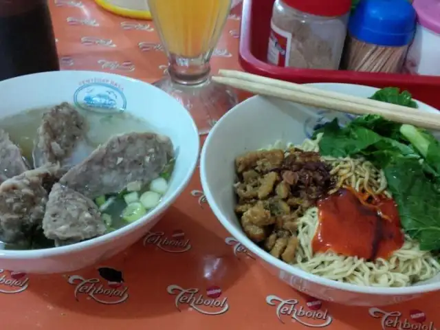 Gambar Makanan Bakso Roso N'Deso 4