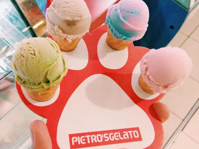 Gambar Makanan Pietro's Gelato 16