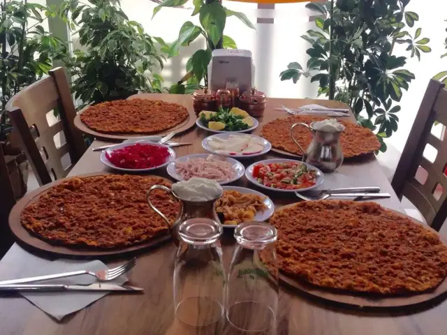 Demen Urfa Lezzetleri'nin yemek ve ambiyans fotoğrafları 11