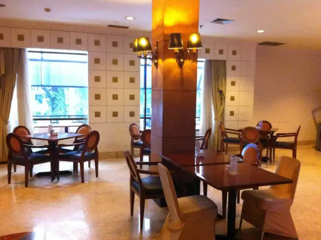 Gambar Makanan D' La Fontaine Coffee Shop - Hotel Kaisar 2