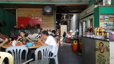 Kedai Makanan Yew Hin Food Photo 2