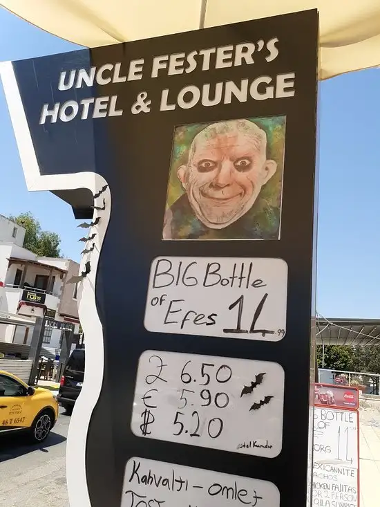 Uncle Fester s Hotel &Lounge'nin yemek ve ambiyans fotoğrafları 40