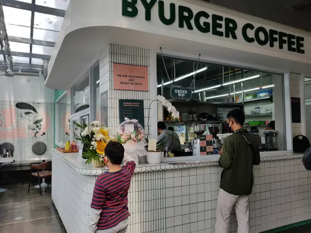 Gambar Makanan Byurger Coffee 1