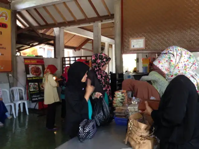 Gambar Makanan Warung Makan Kejaksaan 3