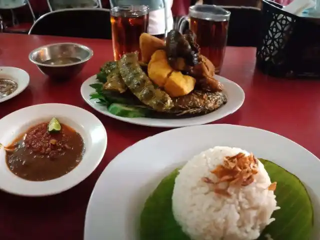 Gambar Makanan Nasi Uduk Kebon Kacang A. Maulana 20