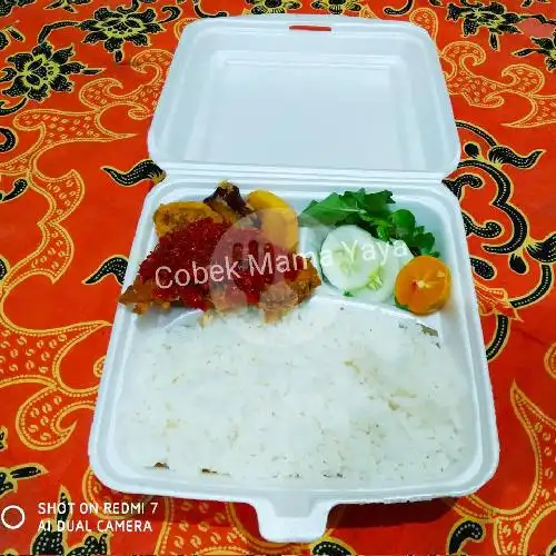 Gambar Makanan Cobek Mama Yaya, A Yani 9