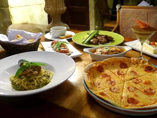 La Gondola - Waterfront Cebu City Hotel & Casino Food Photo 9