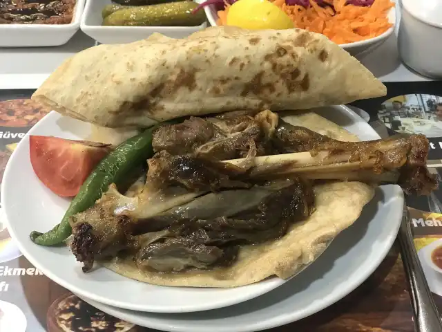 Tatlı Konyalılar Etli Ekmek Ve Fırın Kebap'nin yemek ve ambiyans fotoğrafları 44