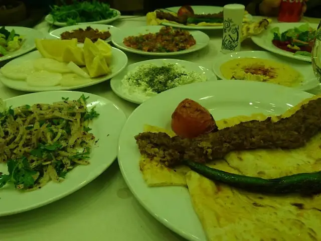 Öz Asmaaltı Kebap Salonu'nin yemek ve ambiyans fotoğrafları 7