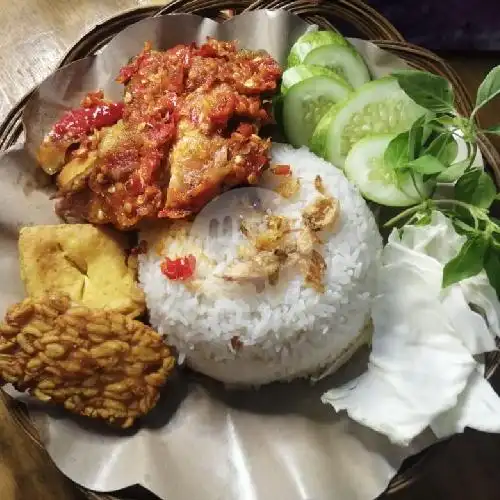 Gambar Makanan Ayam Penyet Enyong, Jati Pilar 1