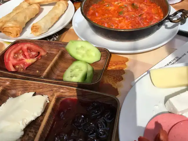 Dostlar Pasta Simit Kafe'nin yemek ve ambiyans fotoğrafları 5