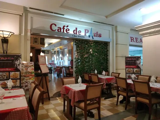 Gambar Makanan Cafe de Paris - The Bellezza Suites 5