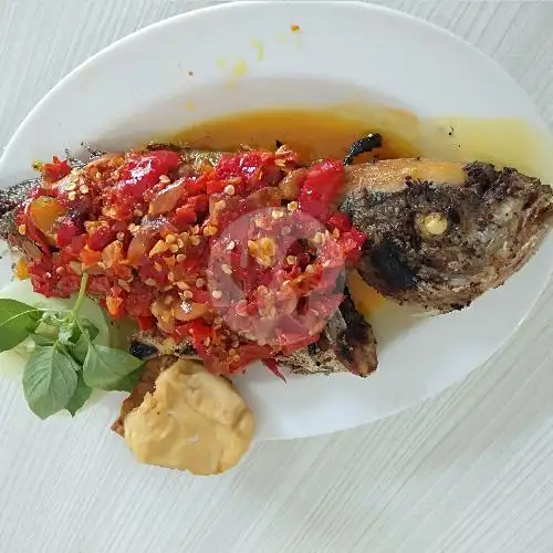 Gambar Makanan Kemangi Resto Spesial Ikan Bakar & Ayam Bakar, MT Haryono 10